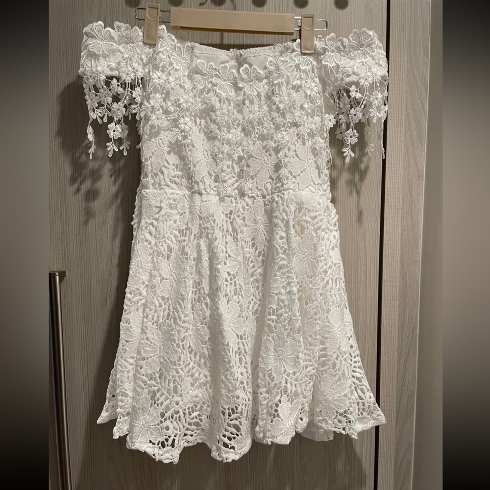 Brand New White Lace Off-Shoulder Dressp